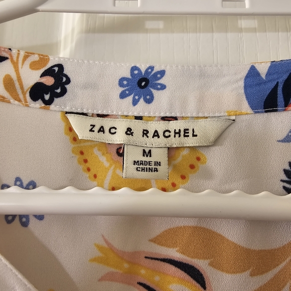 NWOT | Zac and Rachel Flowy Blouse | Size Medium - Picture 7 of 7